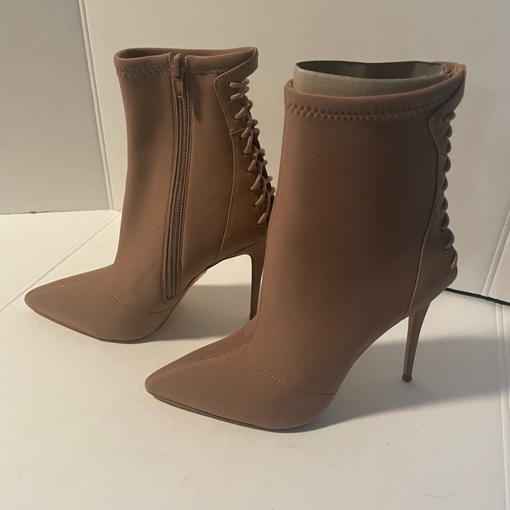 Women’s  Aldo ankle boots size 9